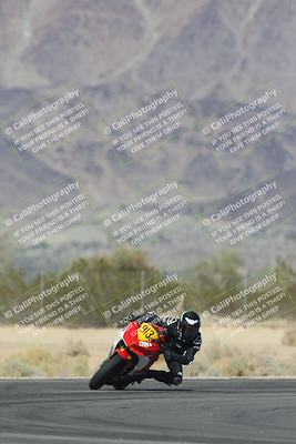 media/Oct-30-2025-Racers Edge (Thu) [[dabbdaf680]]/3-B Group/Session 5 (Turn 6)/